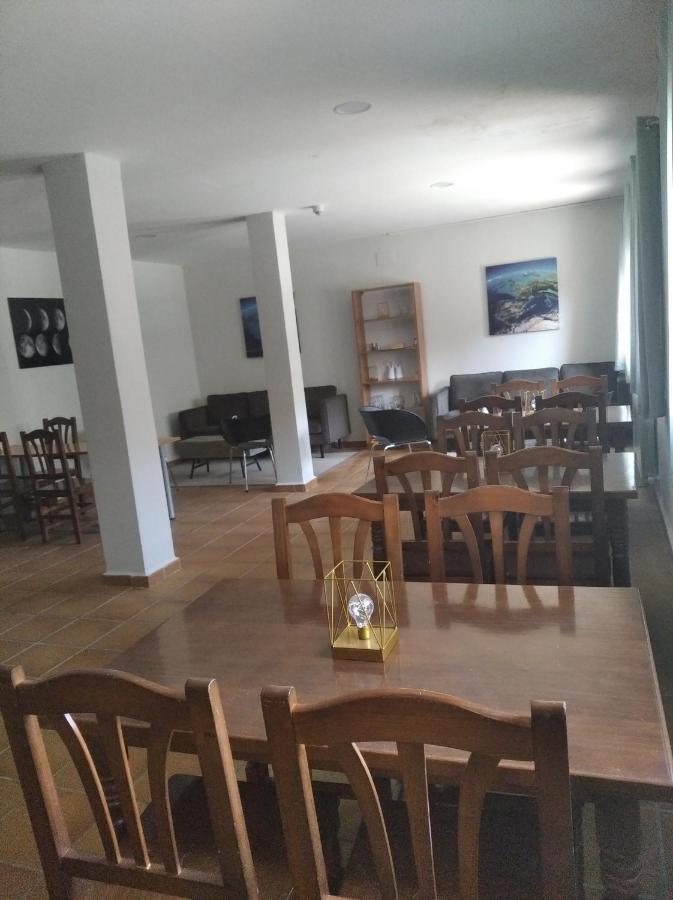 Albergue Santa Barbara Aliaga Ngoại thất bức ảnh
