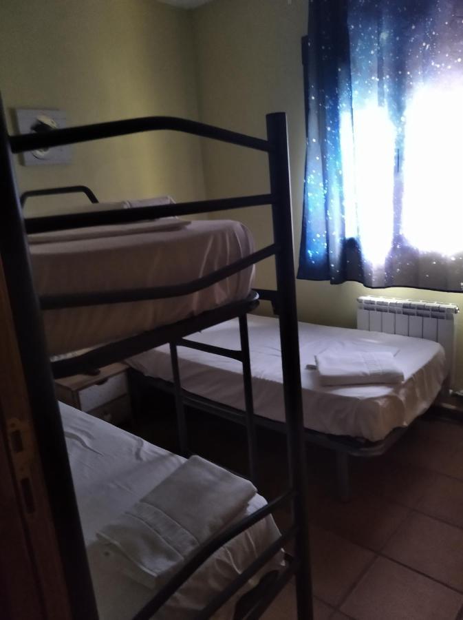 Albergue Santa Barbara Aliaga Ngoại thất bức ảnh